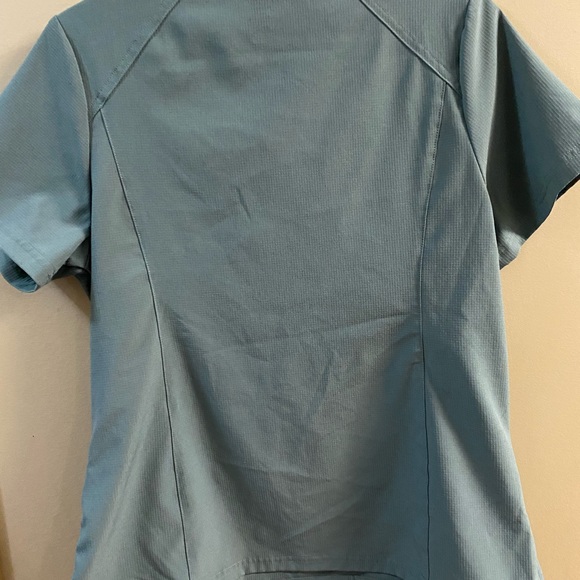 Scrub top - Picture 2 of 4
